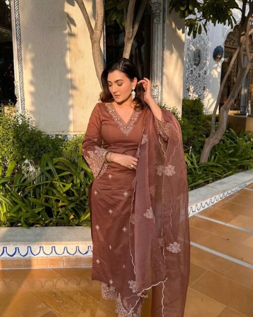 Thread Work Maslin Suit